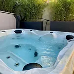 Dans Ma Bulle - Les Balcons De La Cite